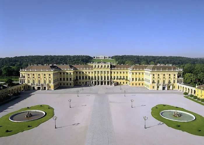 Schloss Schoenbrunn Grand * Viena